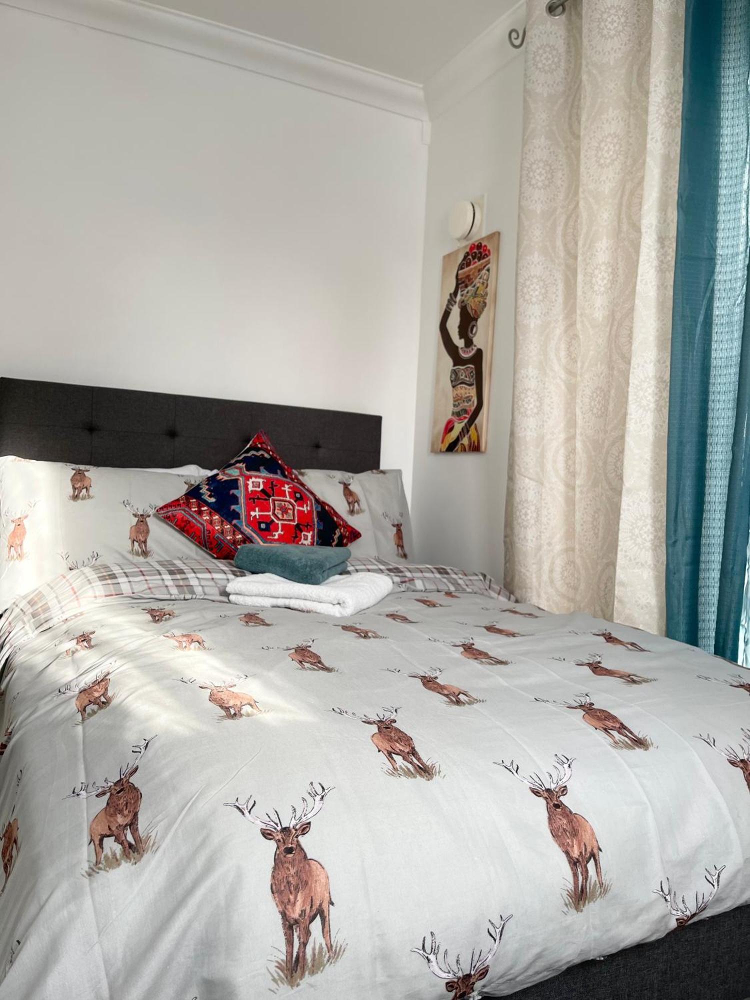 Stanton - Impeccable And Stylish 2 Bedroom 达格纳姆 外观 照片